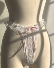 Load image into Gallery viewer, Vintage 1990's Babydoll & Thong Set