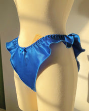Load image into Gallery viewer, Vintage 1990's Bloomer Panties