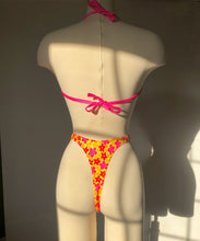 Load image into Gallery viewer, Vintage 1990&#39;s Flower 3 Piece Bikini Set
